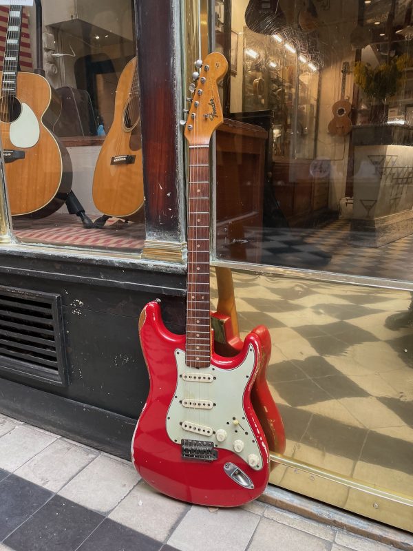 FENDER STRATOCASTER 1964
