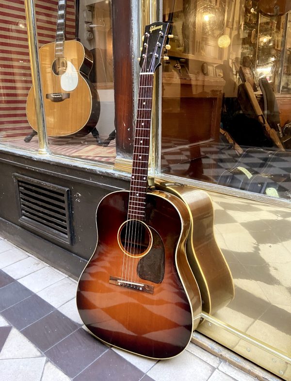 GIBSON J-45 c.1947