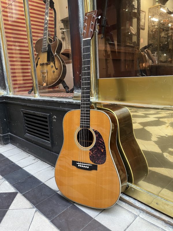 MARTIN HD-28 2008