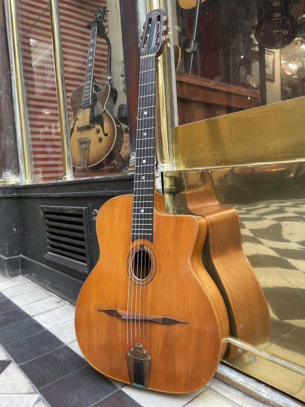 Galerie Casanova - Luthier en Guitare à Paris - Jérôme Casanova