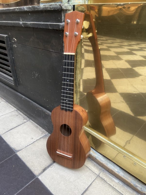 DOMINIQUE CHEVALIER SOPRANO UKULELE