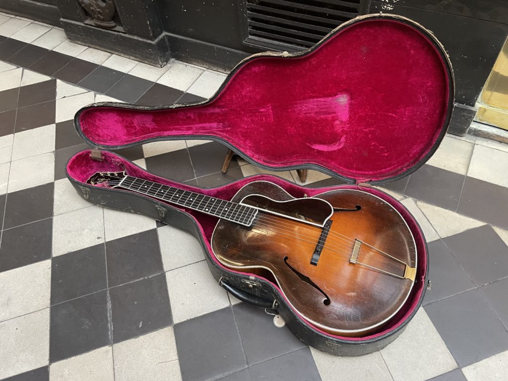 1927 GIBSON L-5 MASTER MODEL - Galerie Casanova