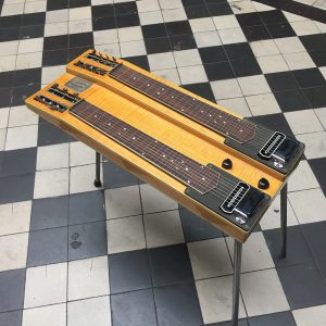 GIBSON LAPSTEEL CONSOLE GRANDE 1940