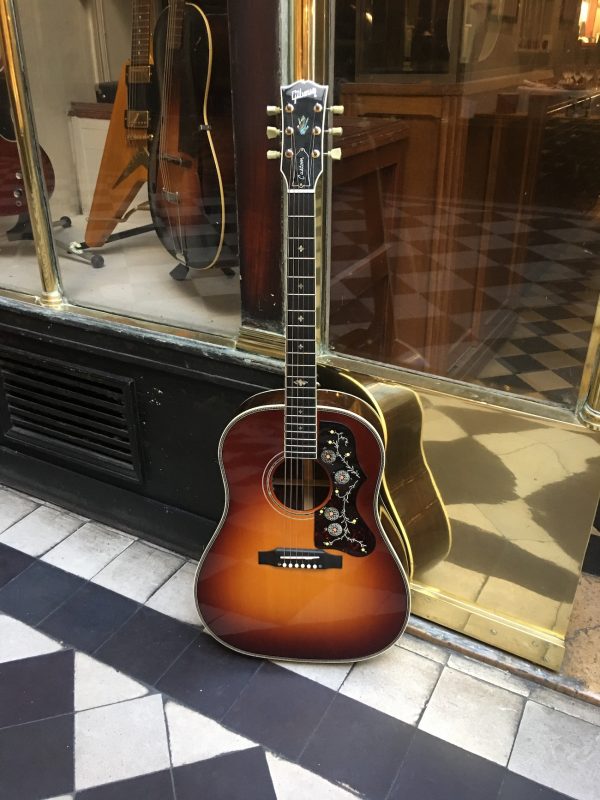 GIBSON J-45 CUSTOM