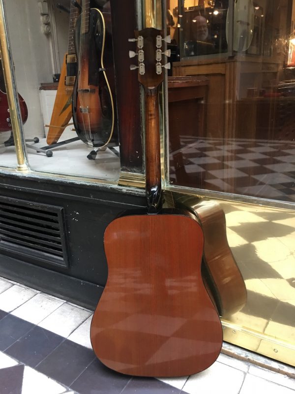 GIBSON J-45 1973 – Image 2