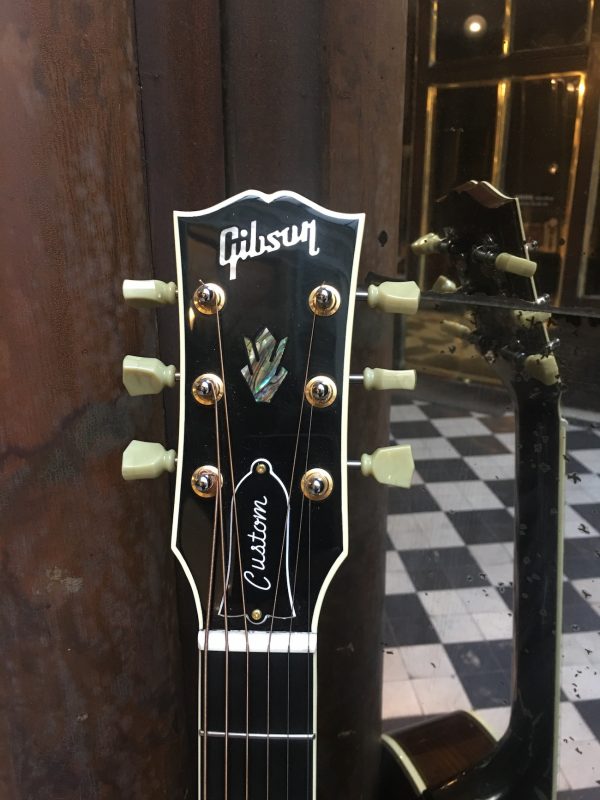 GIBSON J-45 CUSTOM – Image 3