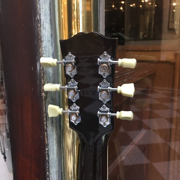 GIBSON J-45 CUSTOM – Image 4
