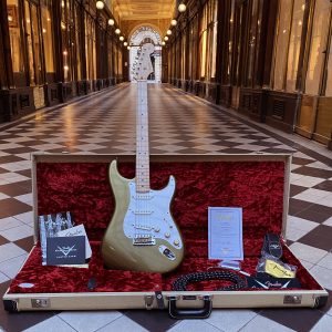 FENDER CLAPTON STRATOCASTER MASTERBUILT PAUL WALLER