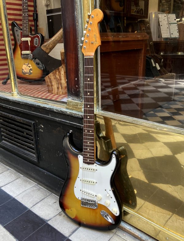 FENDER STRATOCASTER 1965