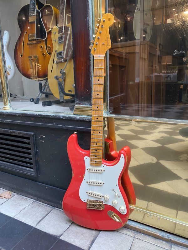 FENDER STRATOCASTER 57 CS FIESTA RED