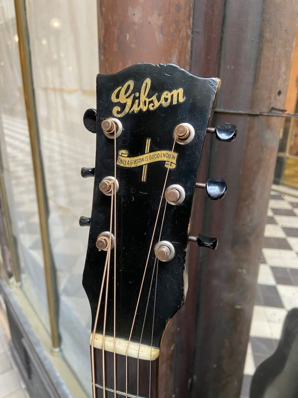 Gibson J-45 Banner 1943 – Image 4