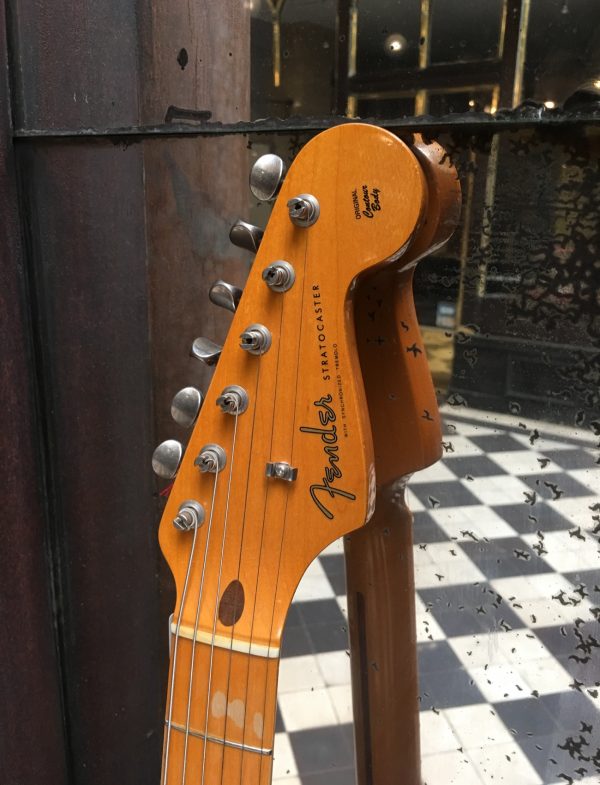 FENDER DAVID GILMOUR STRATOCASTER – Image 2