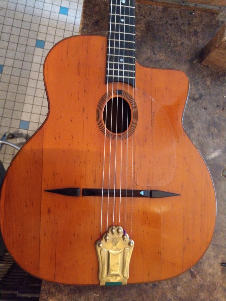 restauration,guitare,jazz,jazz manouche,busato,grand modèle