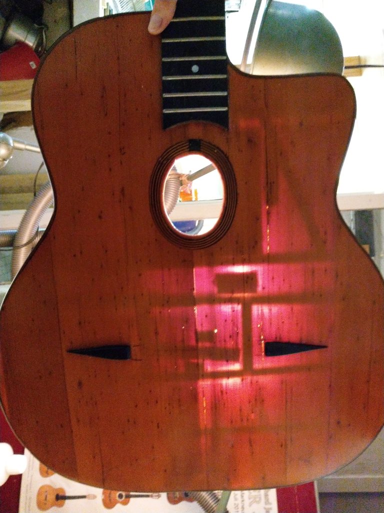 restauration,guitare,jazz,jazz manouche,busato,grand modèle