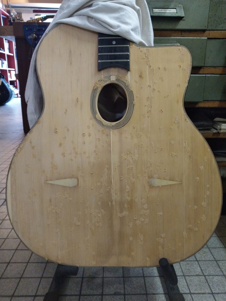 restauration,guitare,jazz,jazz manouche,busato,grand modèle