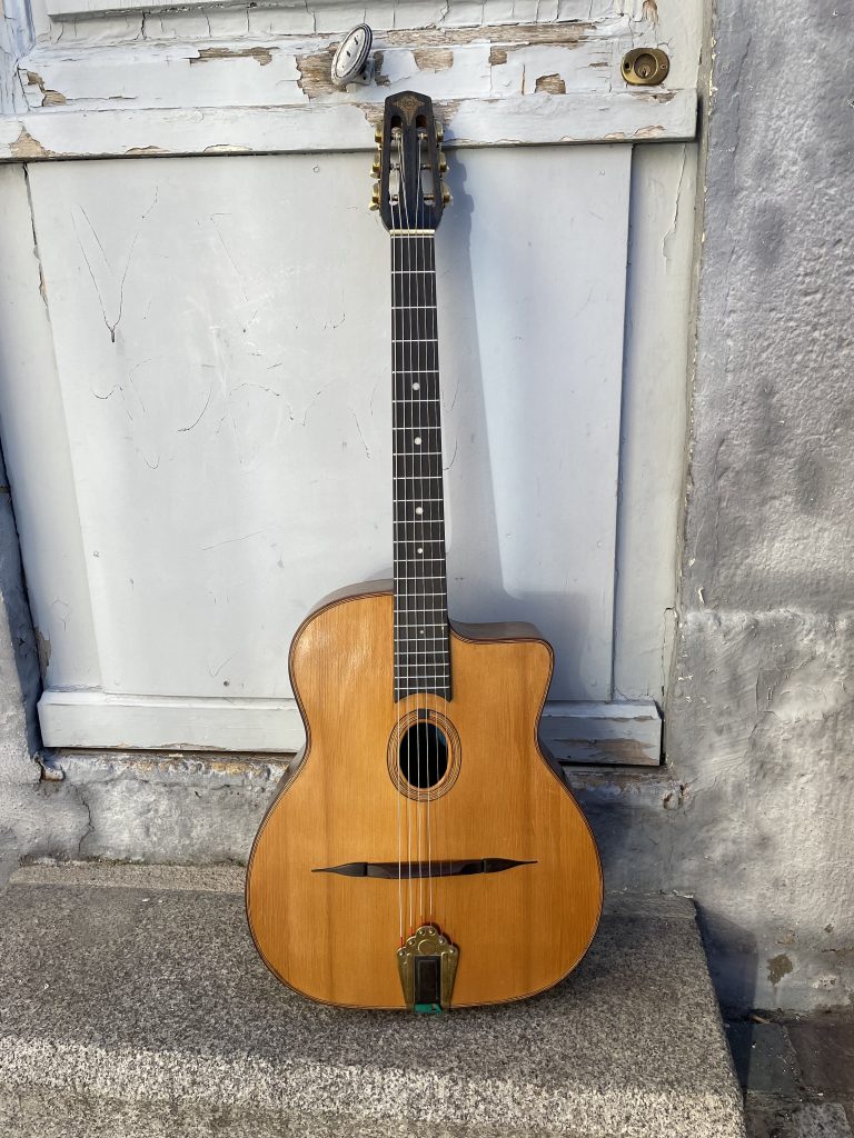 restauration,guitare,jazz,manouche,selmer,petite bouche