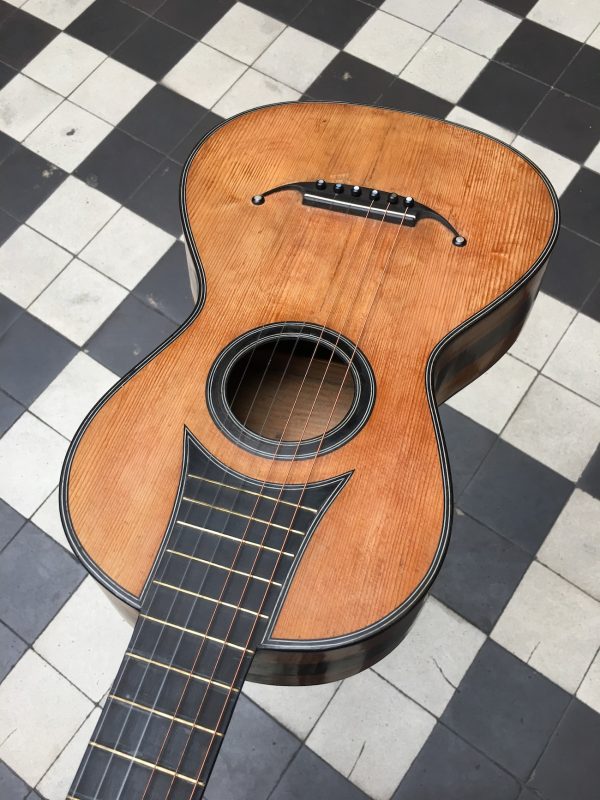 GUITARE ROMANTIQUE DE PETITJEAN c. 1820 - Image 3