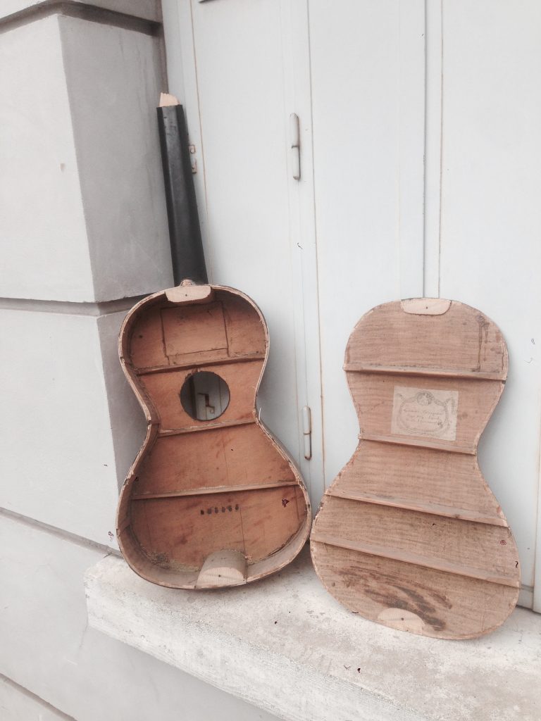 restauration,guitare,romantique