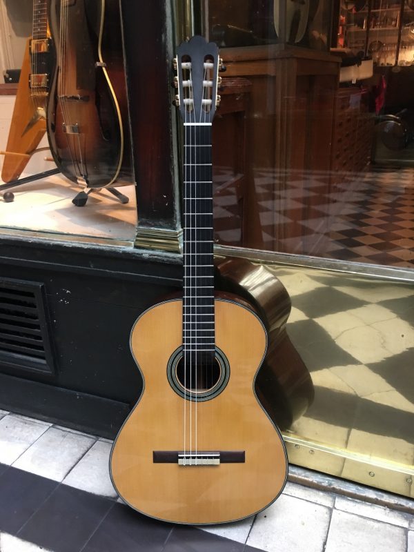 Guitares Classiques - Galerie Casanova