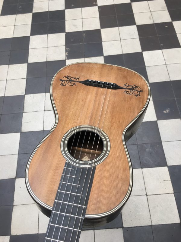 GUITARE DE TRANSITION DE LEJEUNE c. 1816 – Image 3