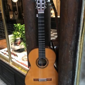 GUITARE D’ANTONIO MARIN MONTERO