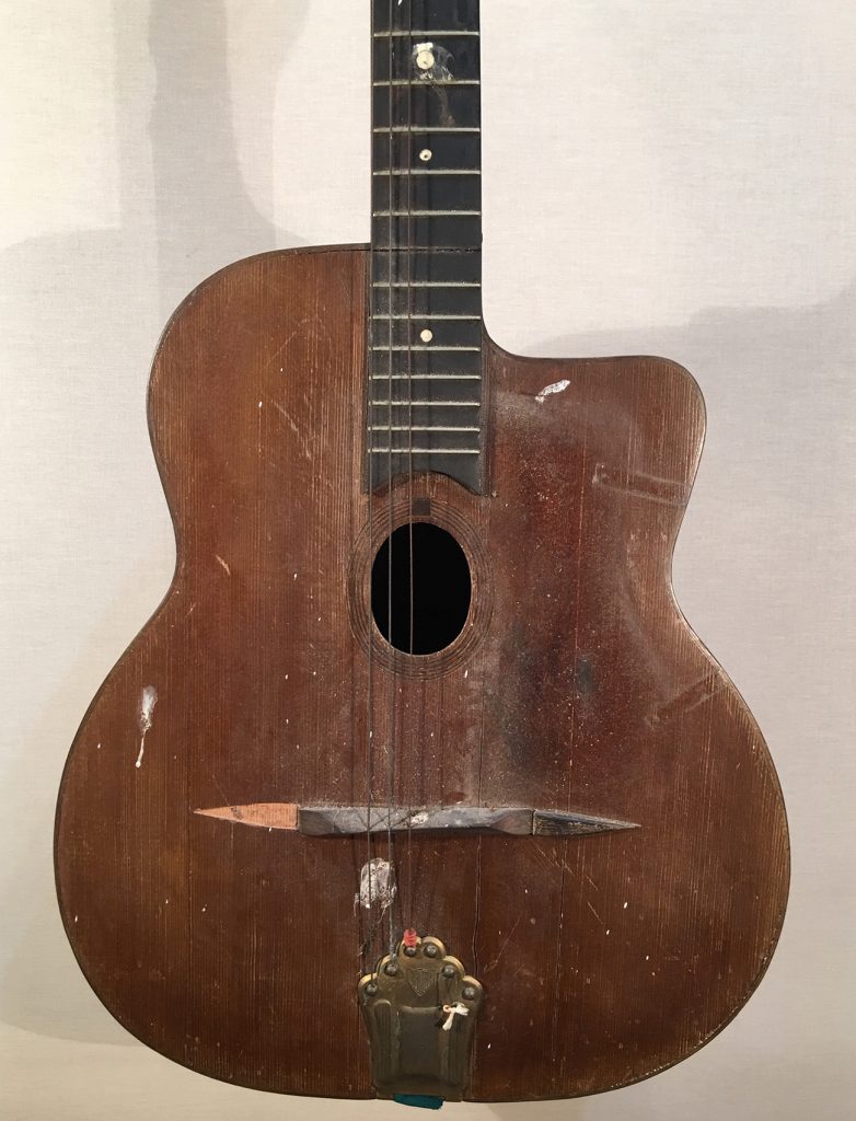 restauration,guitare,manouche,busato,grand modèle