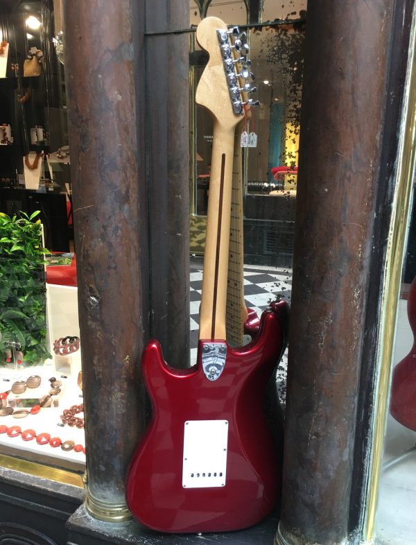 FENDER STRATOCASTER CANDY APPLE RED – Image 2