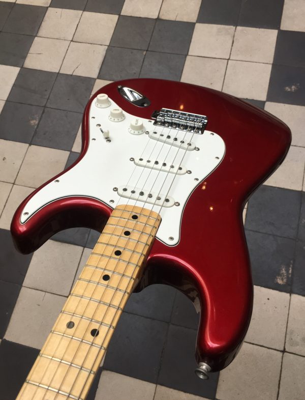FENDER STRATOCASTER CANDY APPLE RED – Image 5