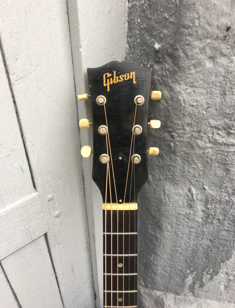 restauration,guitare,gibson,gibson j-50,atelier