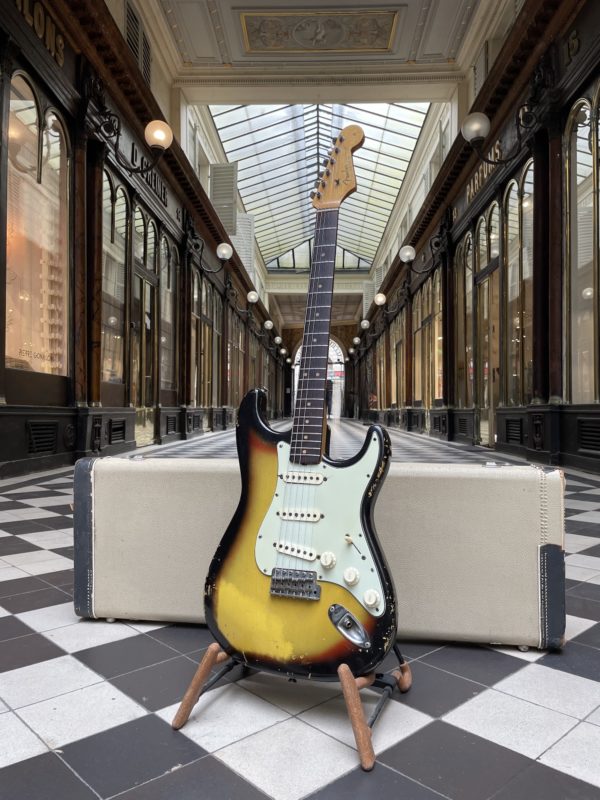 1964 FENDER STRATOCASTER - Image 7