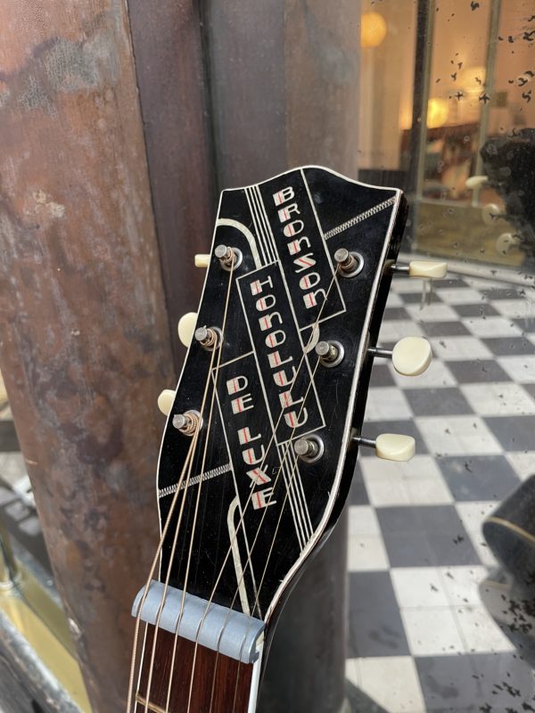 c.1935 BRONSON HONOLULU DELUXE - Image 3