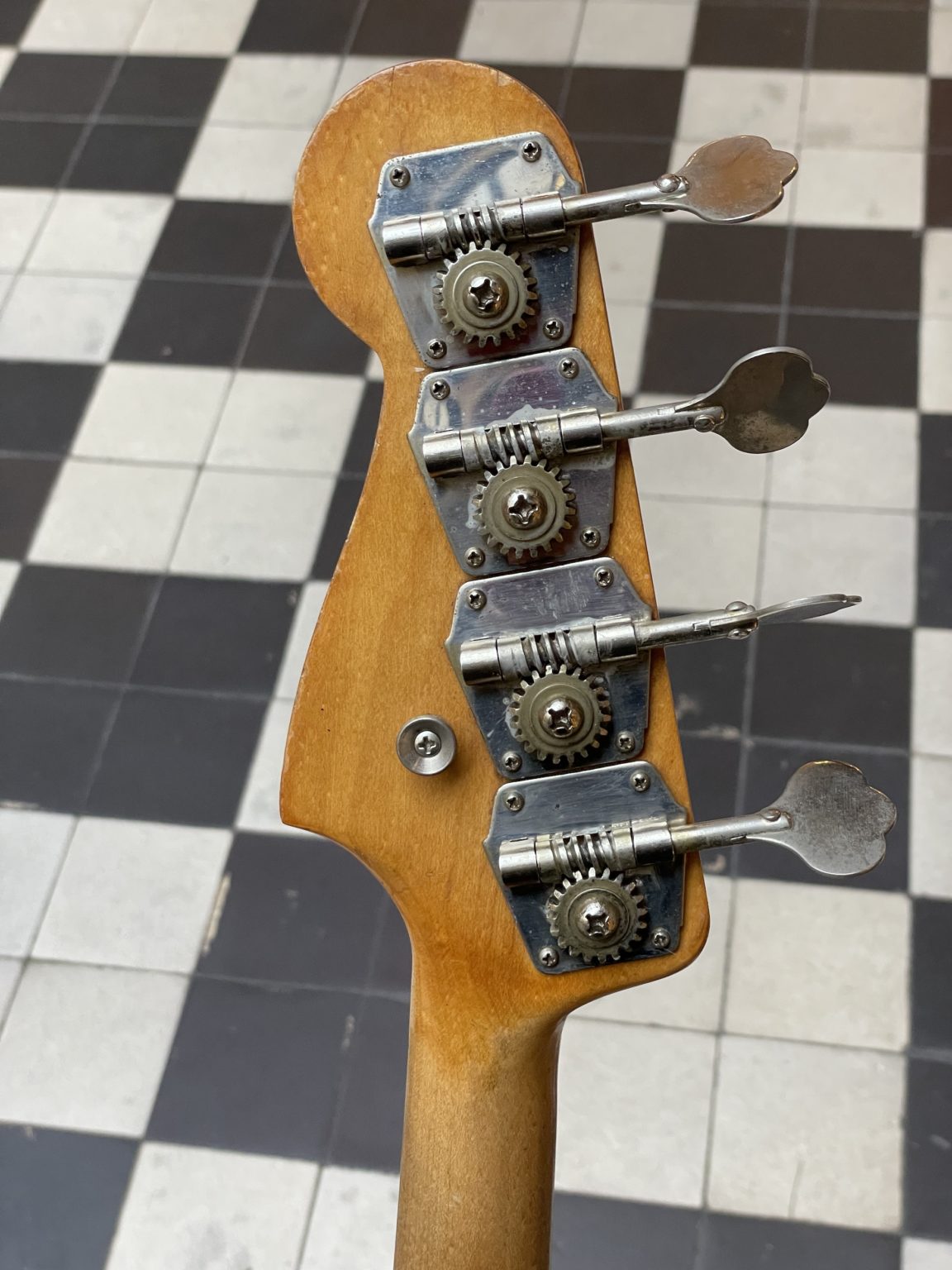 fender jazz bass 1963