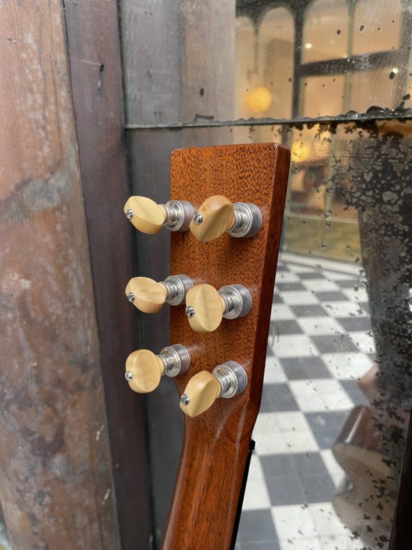 2003 MARTIN OM-18 GOLDEN ERA 1930 LEFTY - Image 4