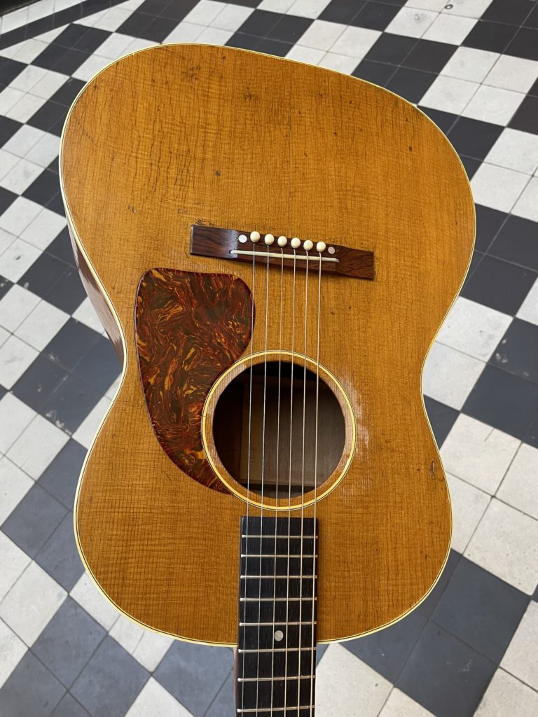 GIBSON LG-3 1951 - Galerie Casanova