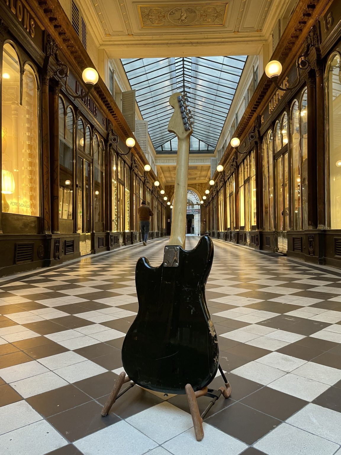 fender musicmaster 1977