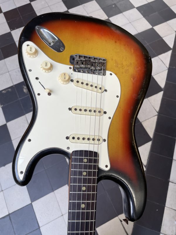 fender stratocaster 1965