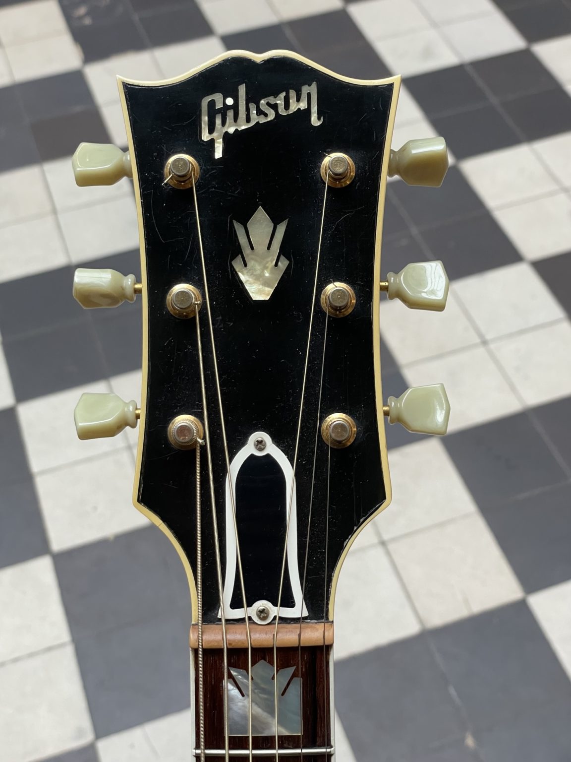 gibson j 200 elite 2001 (copy)