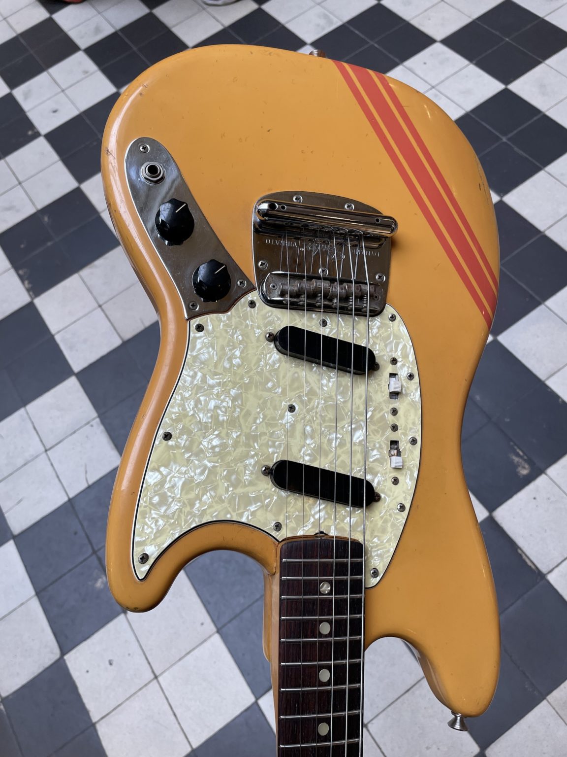 fender competition mustang 1969