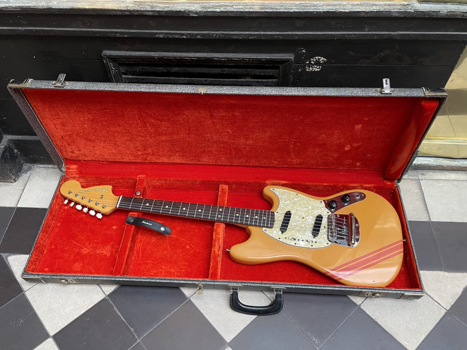 fender competition mustang 1969