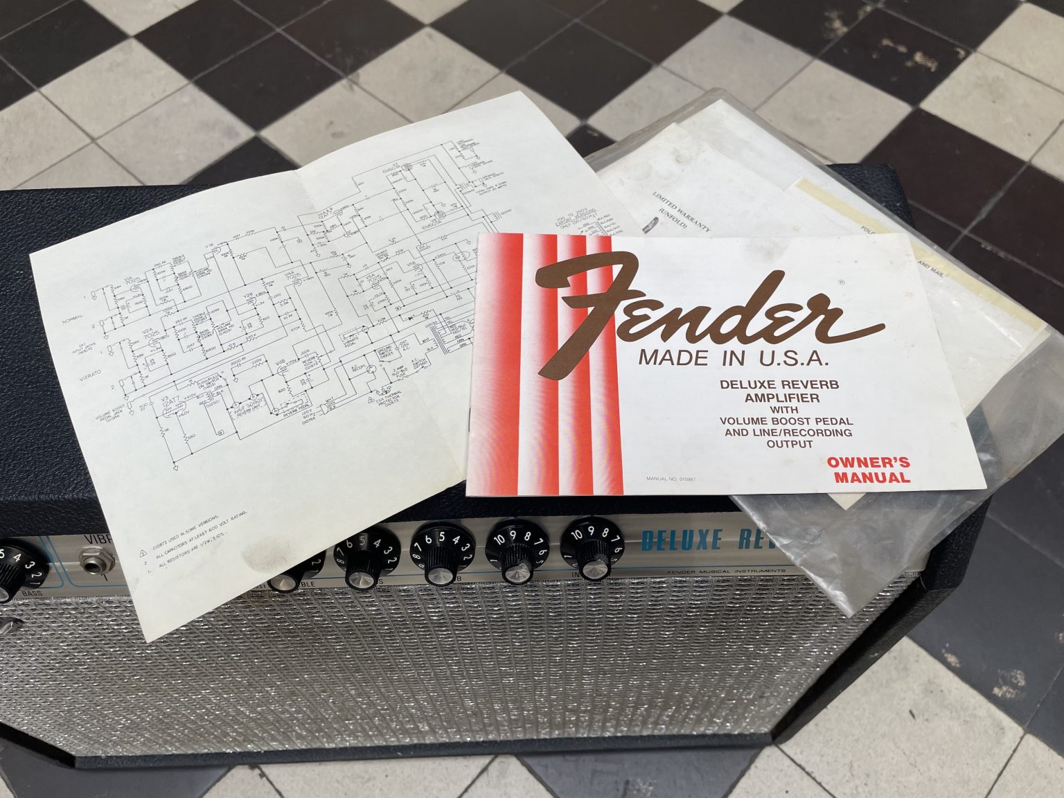 fender deluxe reverb silverface 1980