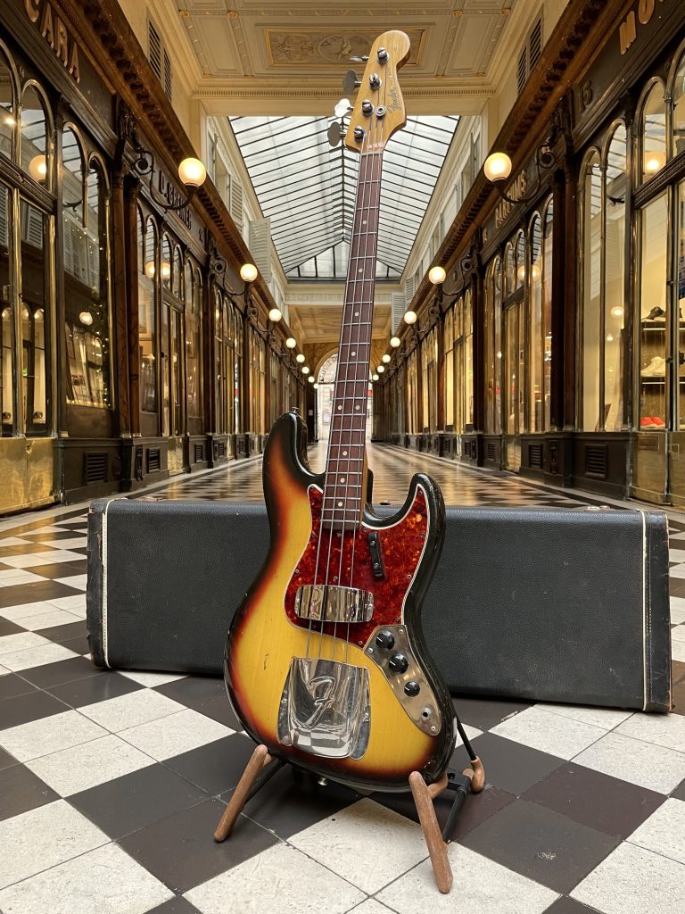 fender jazz bass 1965