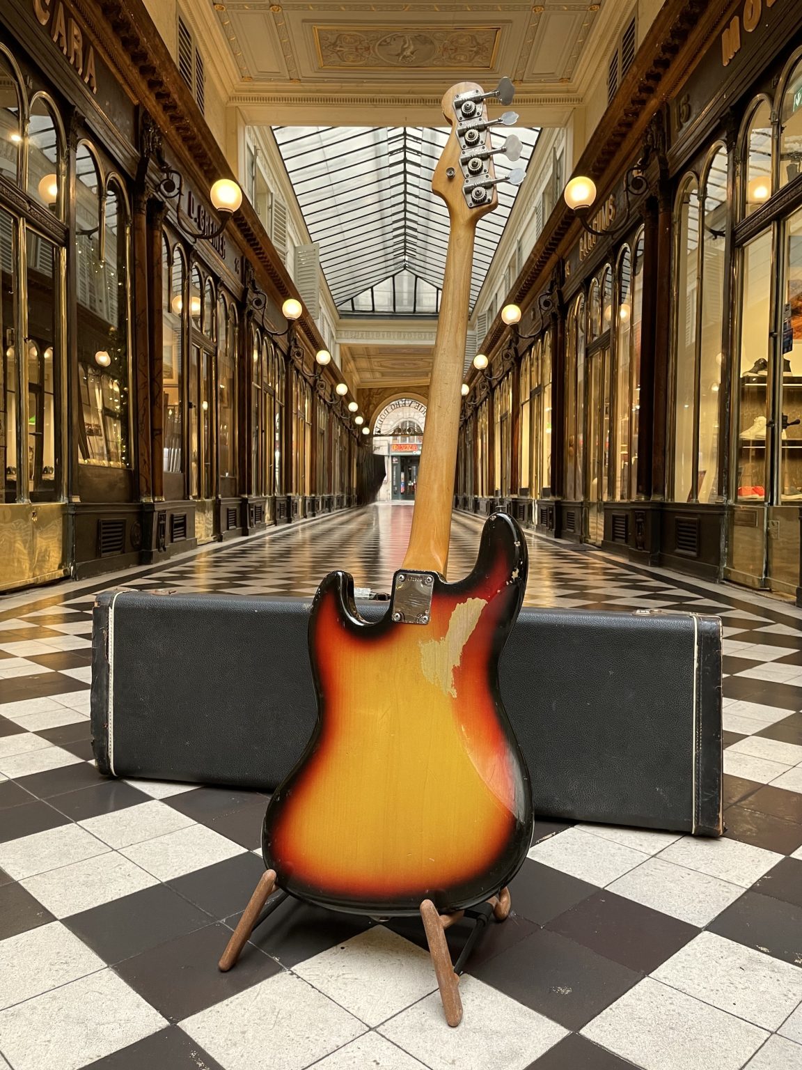 fender jazz bass 1965