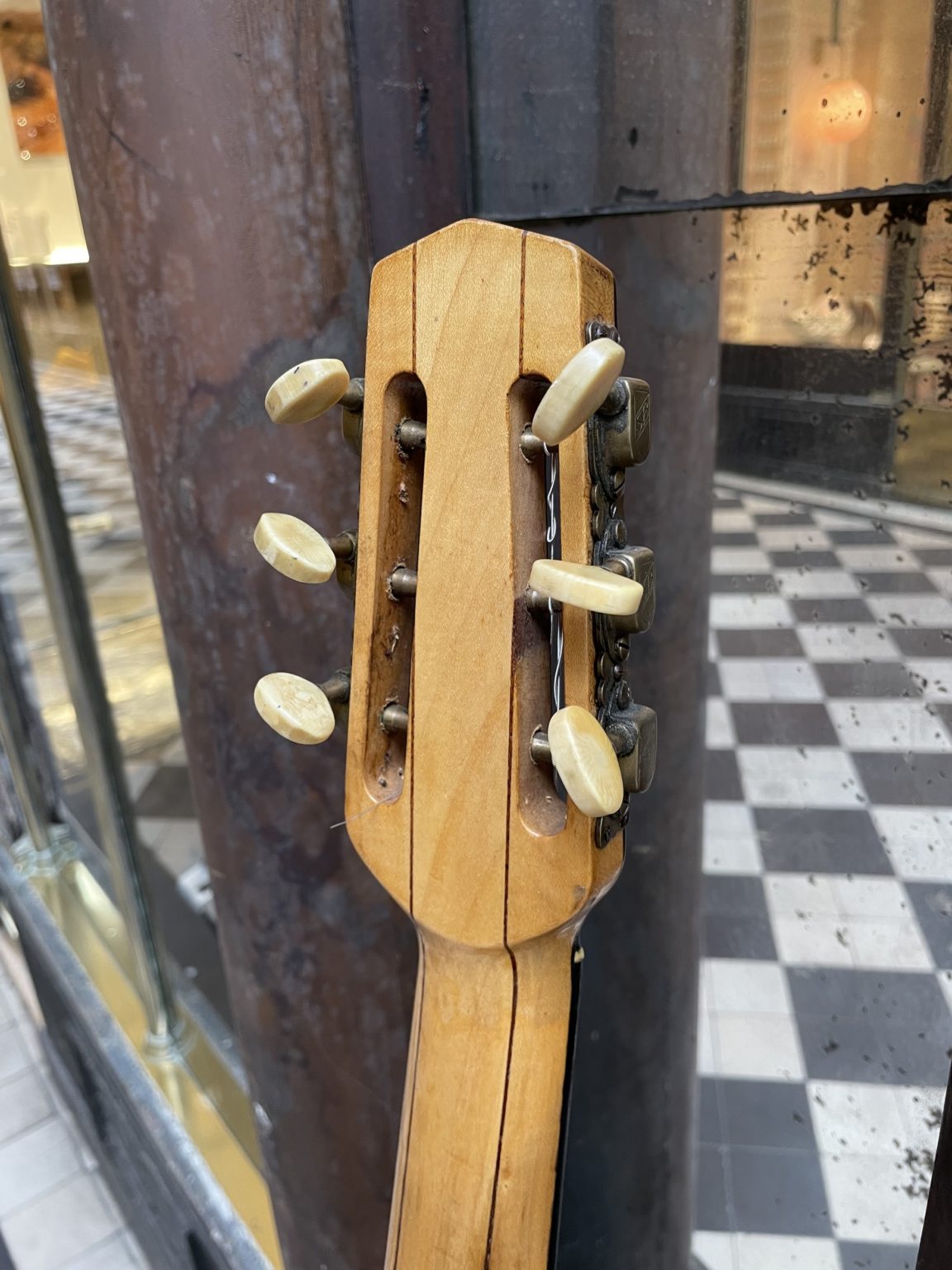 jacques favino "gitan" #560 1977 (copie)