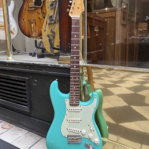 FENDER STRATOCASTER CS SEAFOAM GREEN