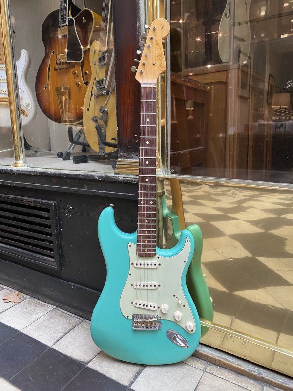 FENDER STRATOCASTER CS SEAFOAM GREEN