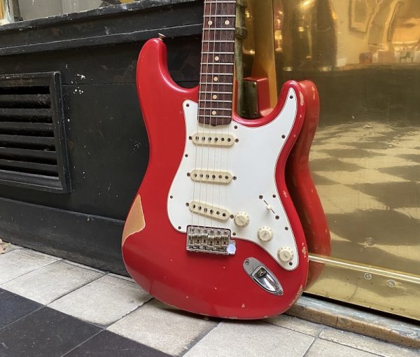 FENDER STRATOCASTER CS SEMINOLE RED